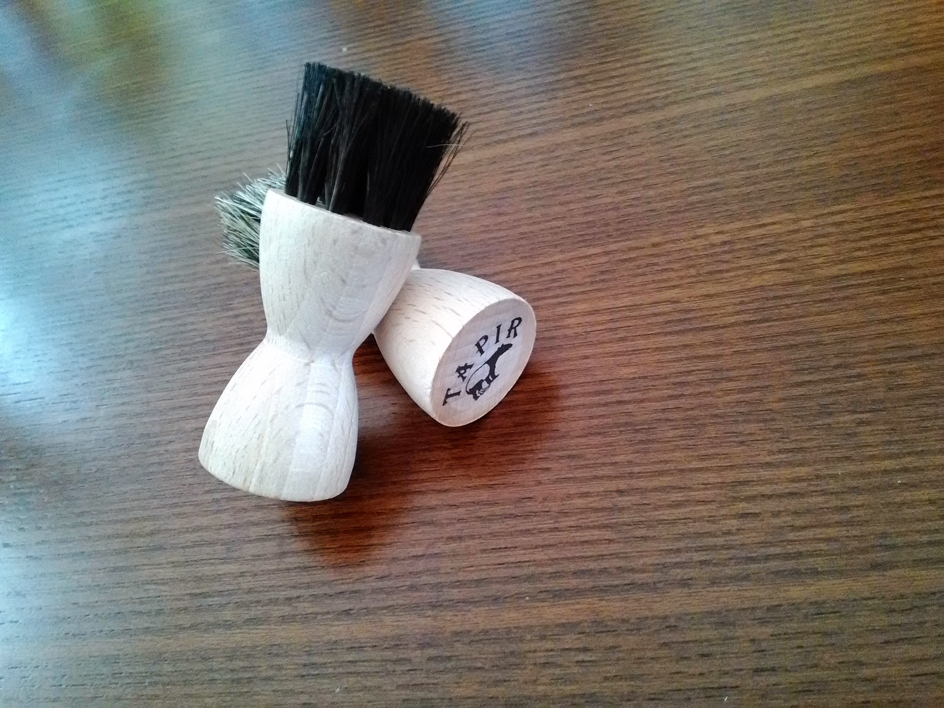 革靴 合皮だからダメ 安っぽい そんなことはありません 手入れされ愛用されている